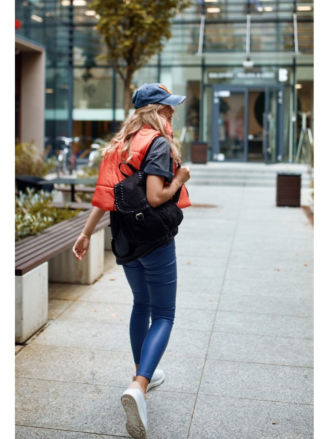 Short quilted vest with a stand-up collar, neon orange 999230 - Online store - Boutique